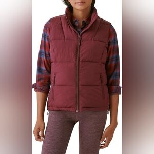 NWT Bass Outdoor Quilted Down Vest Zippered Pockets Fig Small